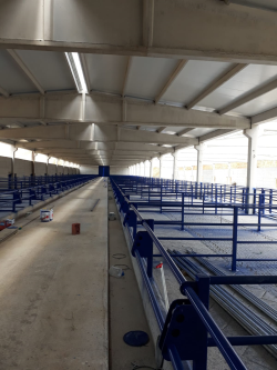 Prefabrik Besi Ahırı   