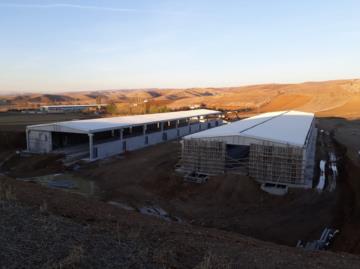 Prefabrik Besi Ahırı